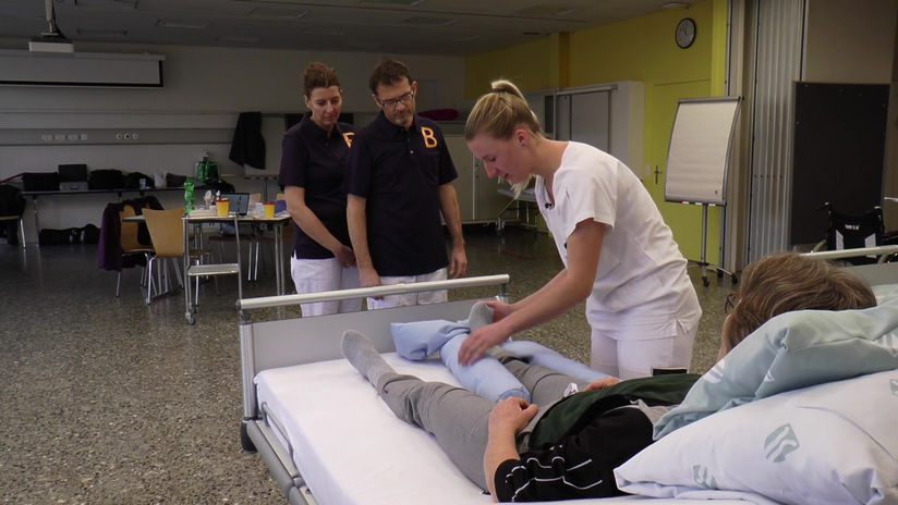 K 02 Körperliche Hilfestellung